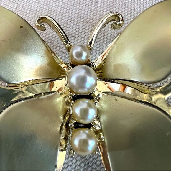 Vintage Rare Duo Butterfly Brooch Set Gold Tone Faux Pearl Accent - Picture 10 of 12